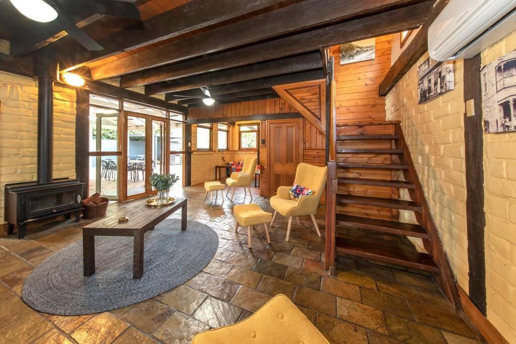 Willunga Cottage- Sleeps 6 Pool Экстерьер фото