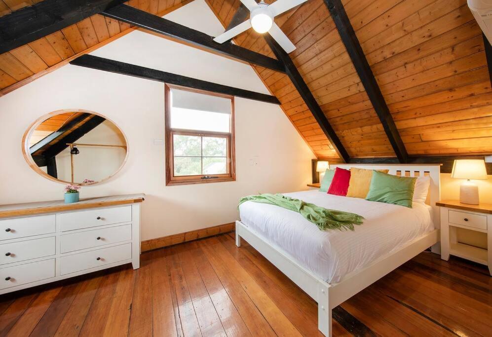 Willunga Cottage- Sleeps 6 Pool Экстерьер фото
